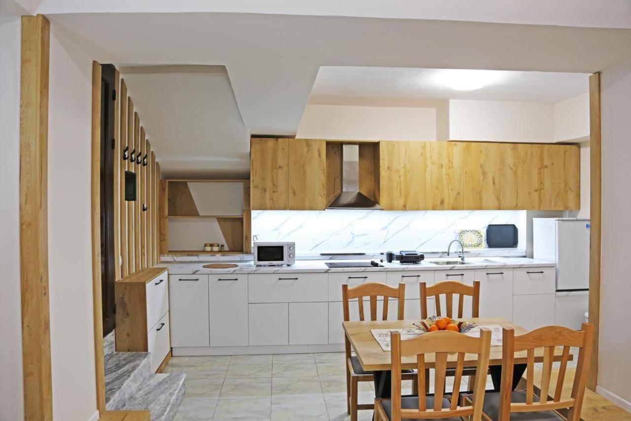 Modern Marvel Apartment Krujë 외부 사진