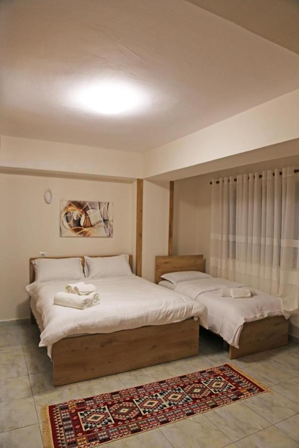 Modern Marvel Apartment Krujë 외부 사진