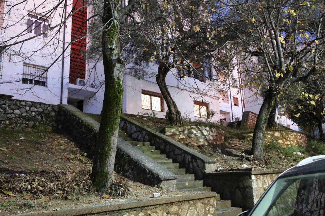 Modern Marvel Apartment Krujë 외부 사진